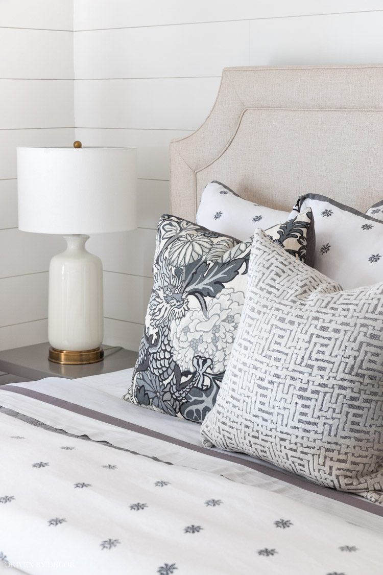 Awesome tips for decorating with a neutral color palette!
