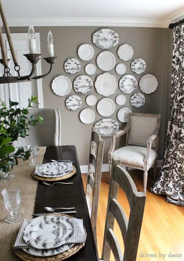 Dining room decorated in neutrals