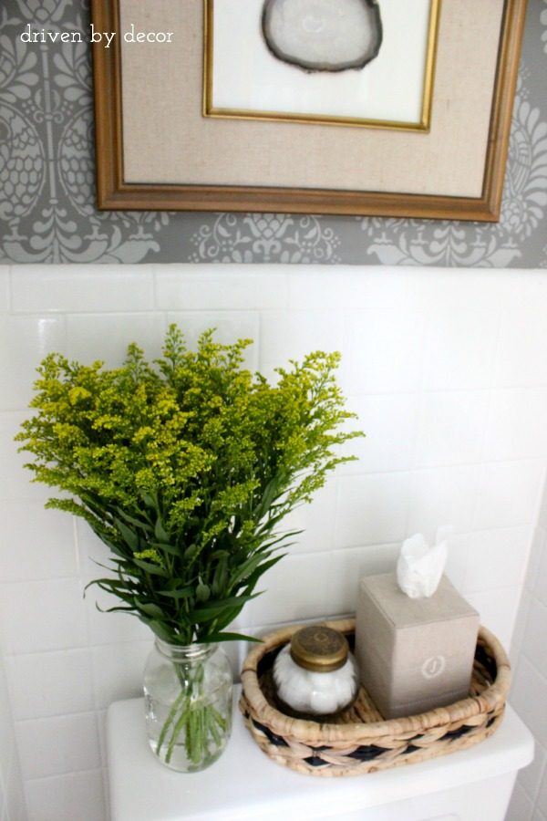 Dekorguncel - Accessories on Top of Toilet Tank