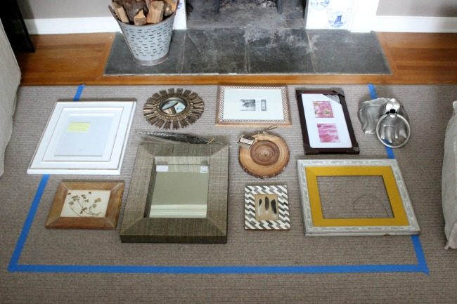 Dekorguncel - Gallery wall tip - lay out arrangement on floor first