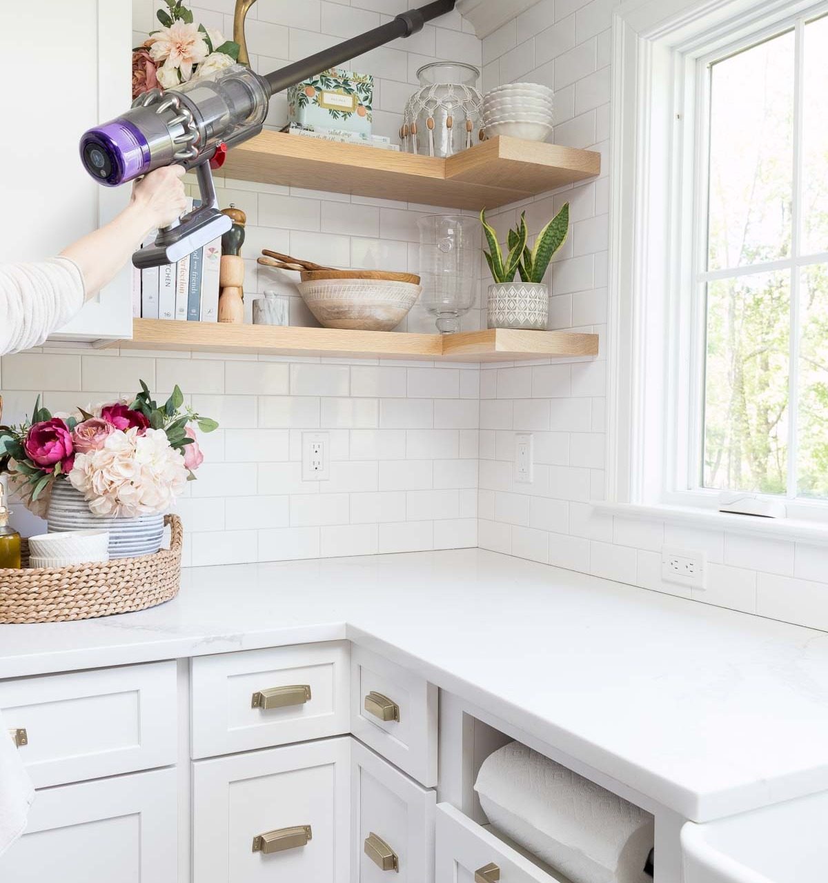 I love this feature of Dyson cordless vacuums - using it as a handvac with the extension is awesome for cleaning hard to reach places!