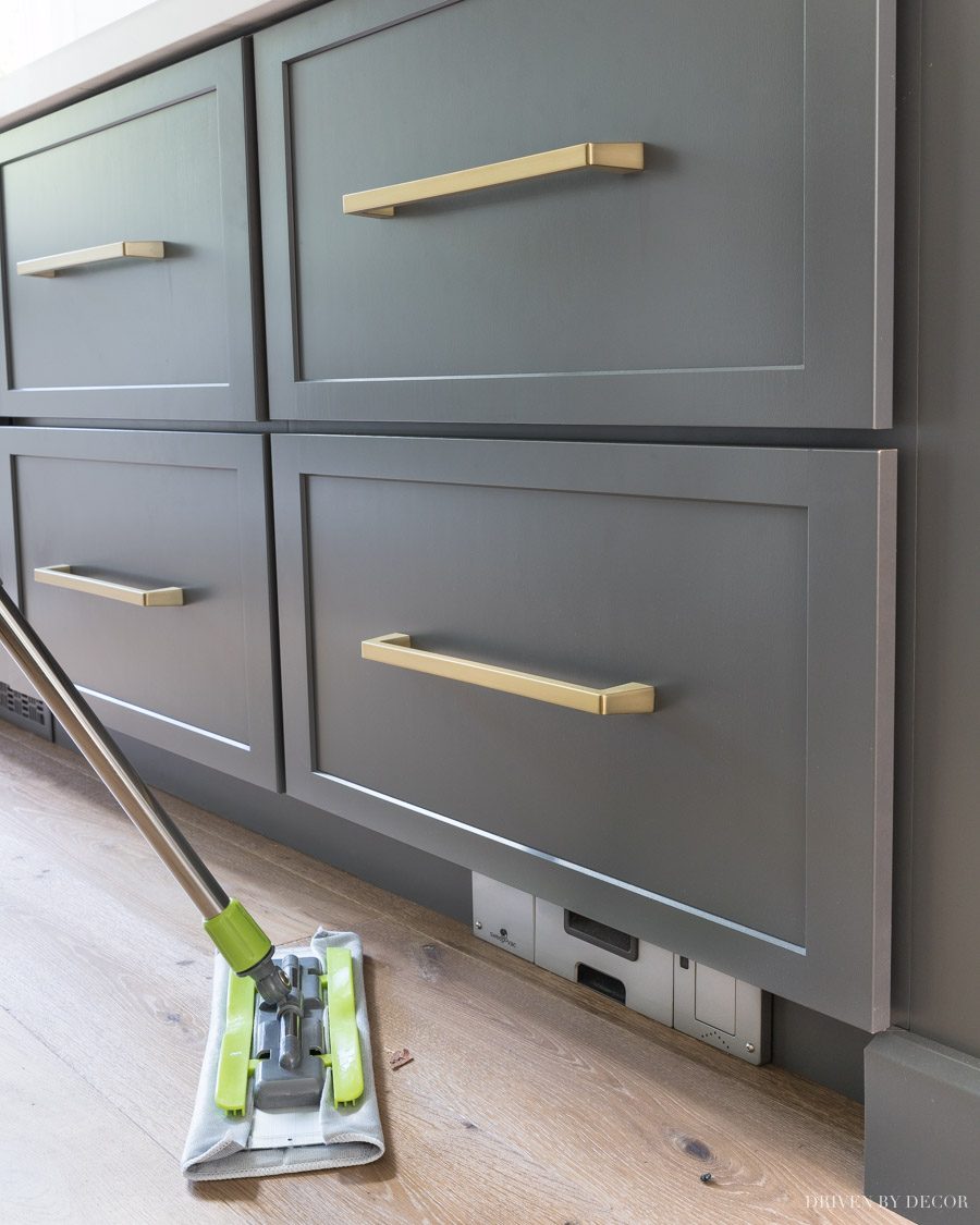 This microfiber hardwood floor mop is the best! Love that the pads can be washed and reused!
