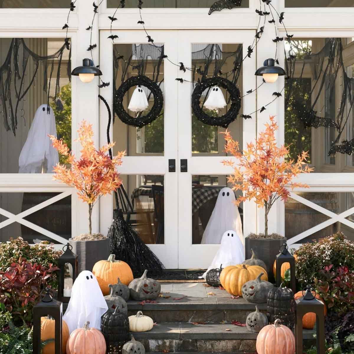 Halloween front porch decor