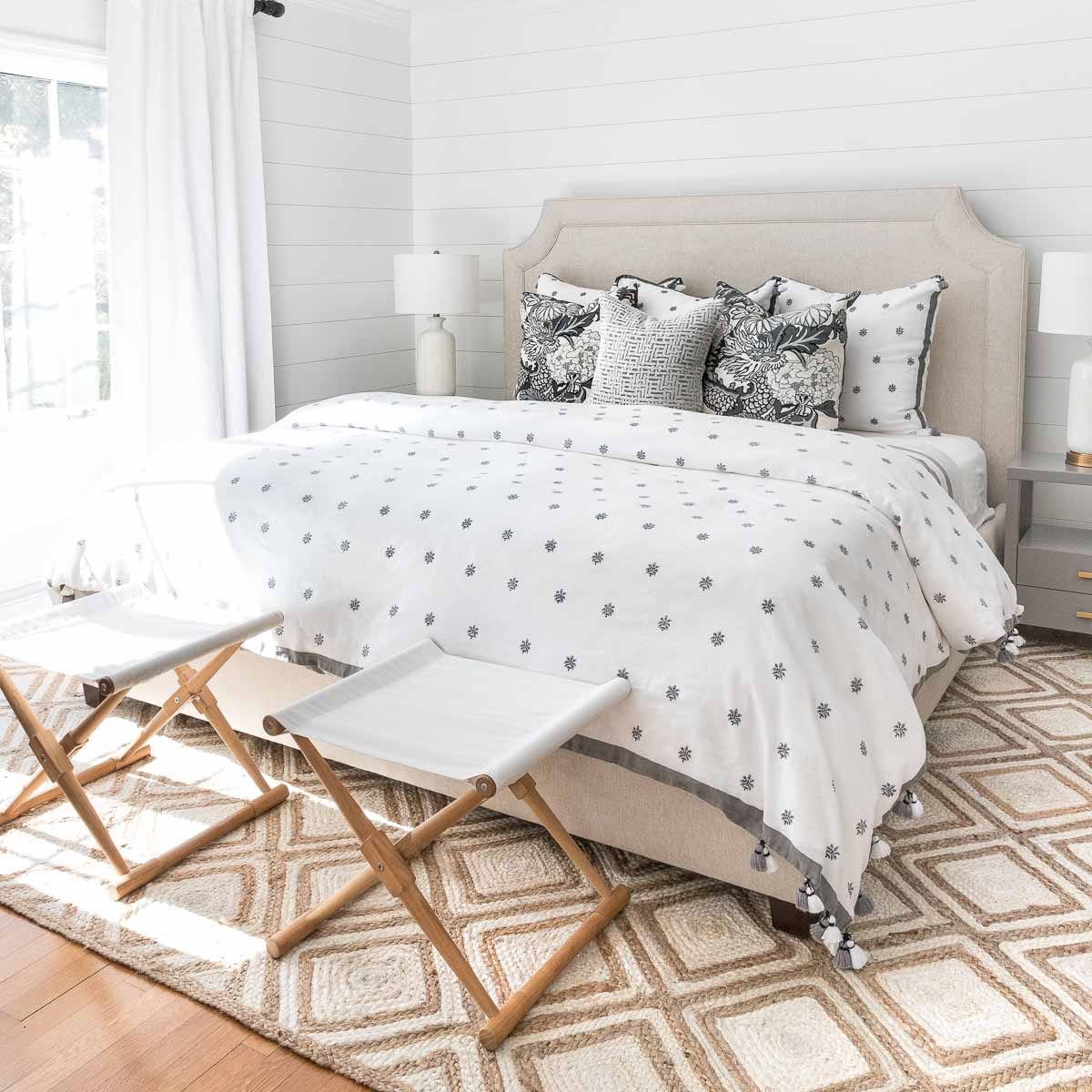Jute rug in bedroom