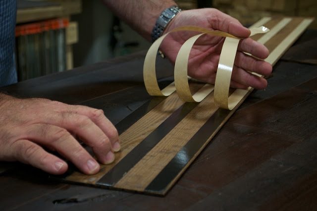 Stikwood: Reclaimed Wood Panels Reliable for DIYers