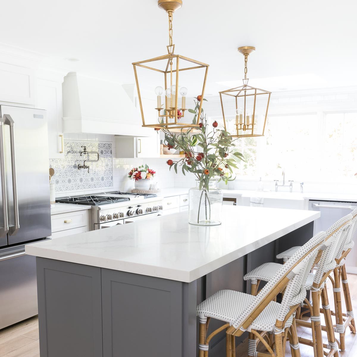 Pendant light height over island