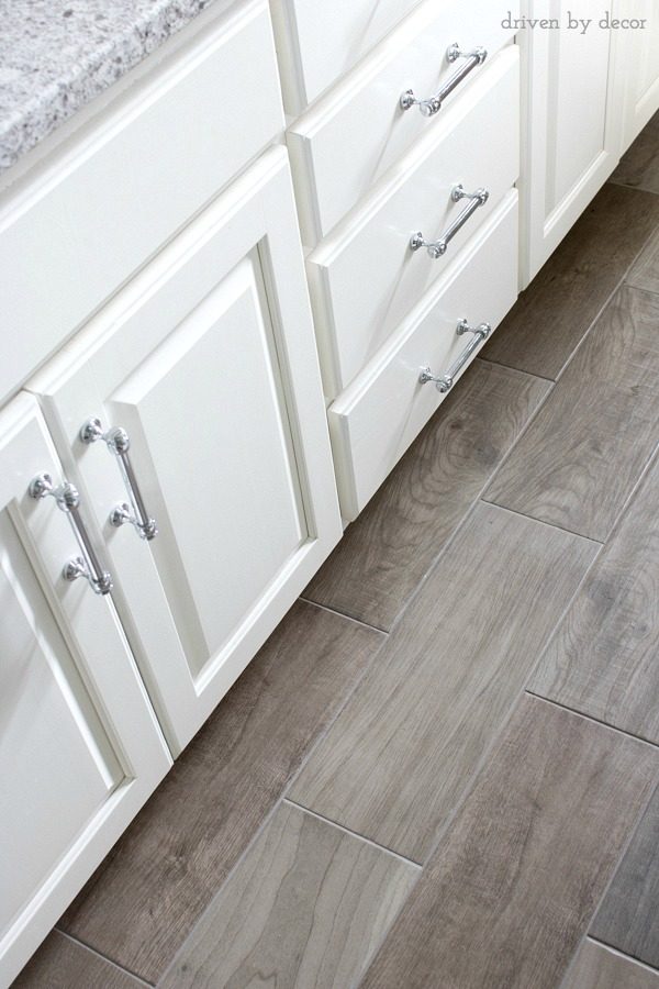 Porcelain tile floor that looks like wood! Source linked in post