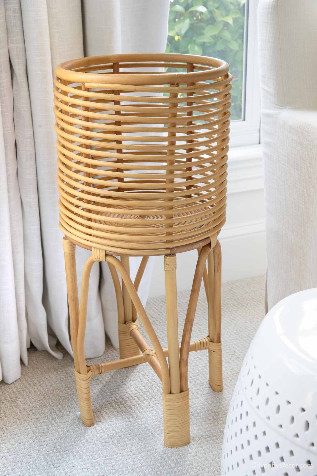 Rattan plant stand