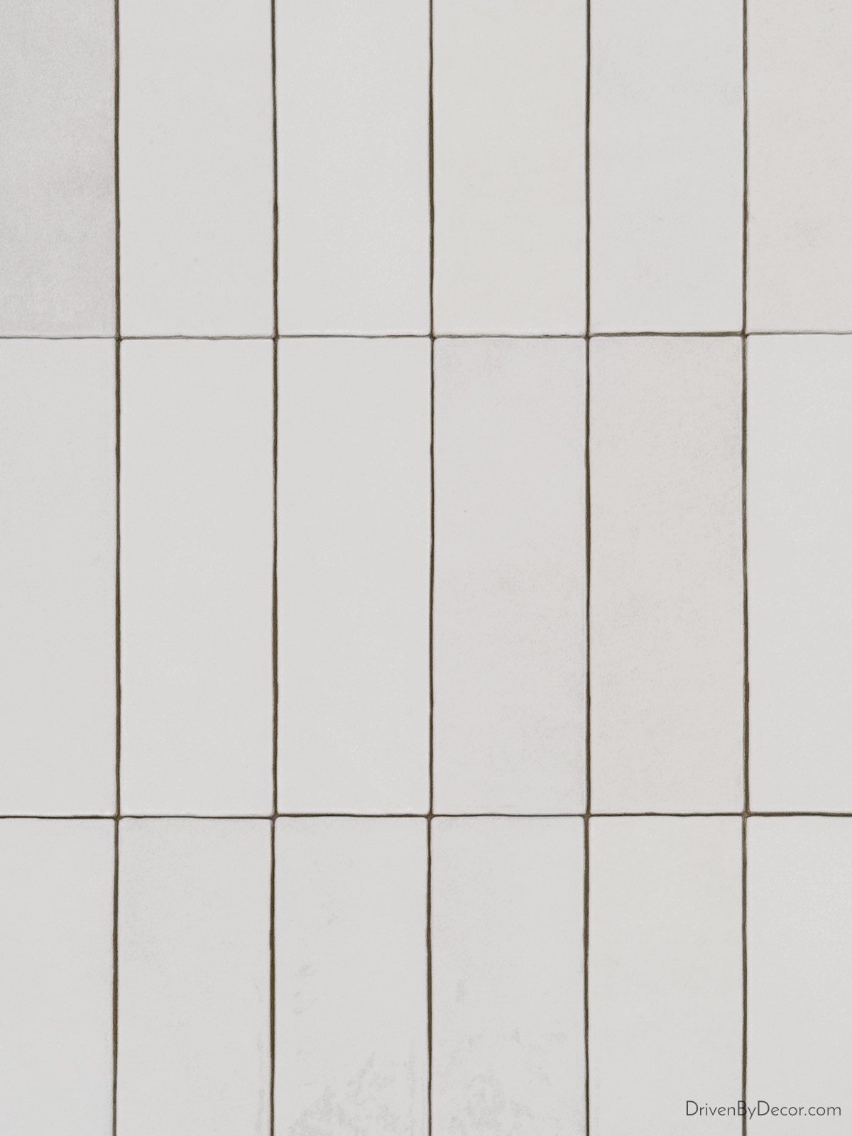 Subway tile laid in vertical stack pattern
