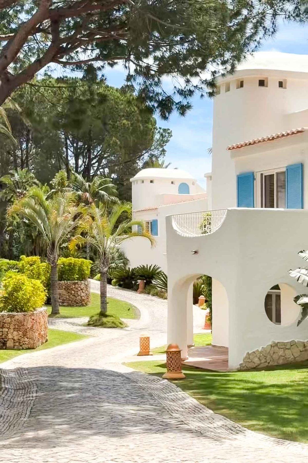 Vila Vita Parc whitewashed building