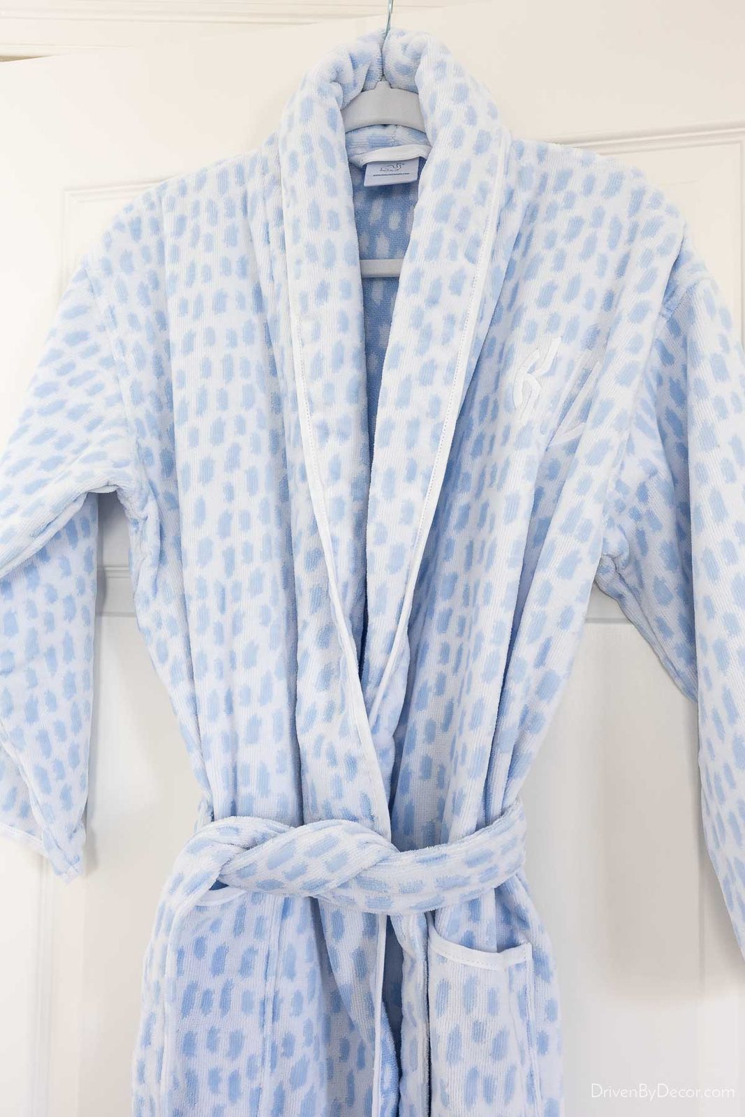 Weezie robe with blue dots