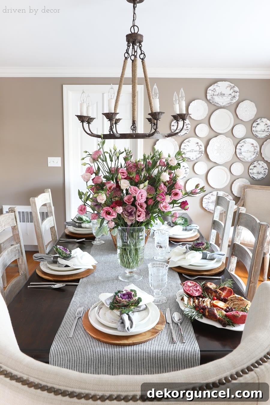 A simple fall centerpiece of fresh flowers plus ideas for making Thanksgiving dinner easy!