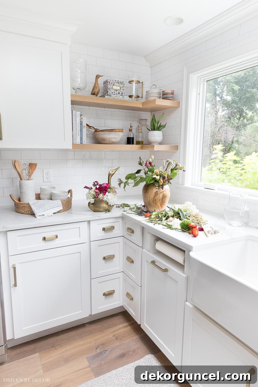 Mastering eBay: How It Works and How to Snag the Best Deals 7 Taking surviving flowers from larger arrangements and putting them in smaller planters lets you enjoy fresh flowers for longer!