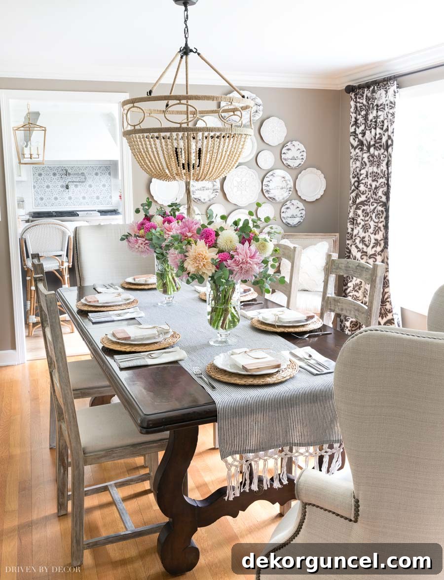 10 Stunning Wood Bead Chandeliers 4 Loving this gorgeous beaded rope pendant - perfect for over a dining table!
