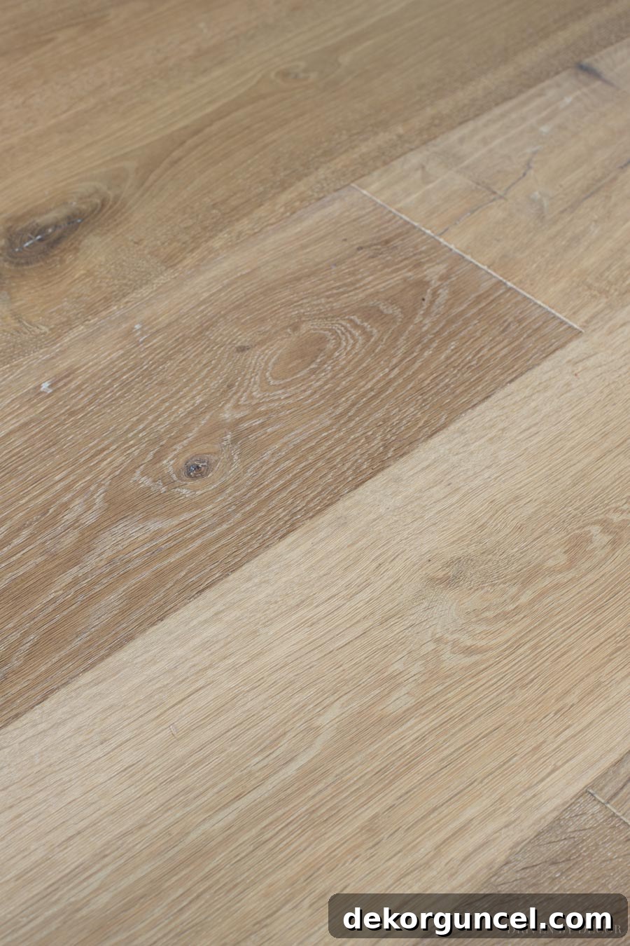 In love with this flooring! Hallmark's Malibu Oak - lots of details in more pics included in post!