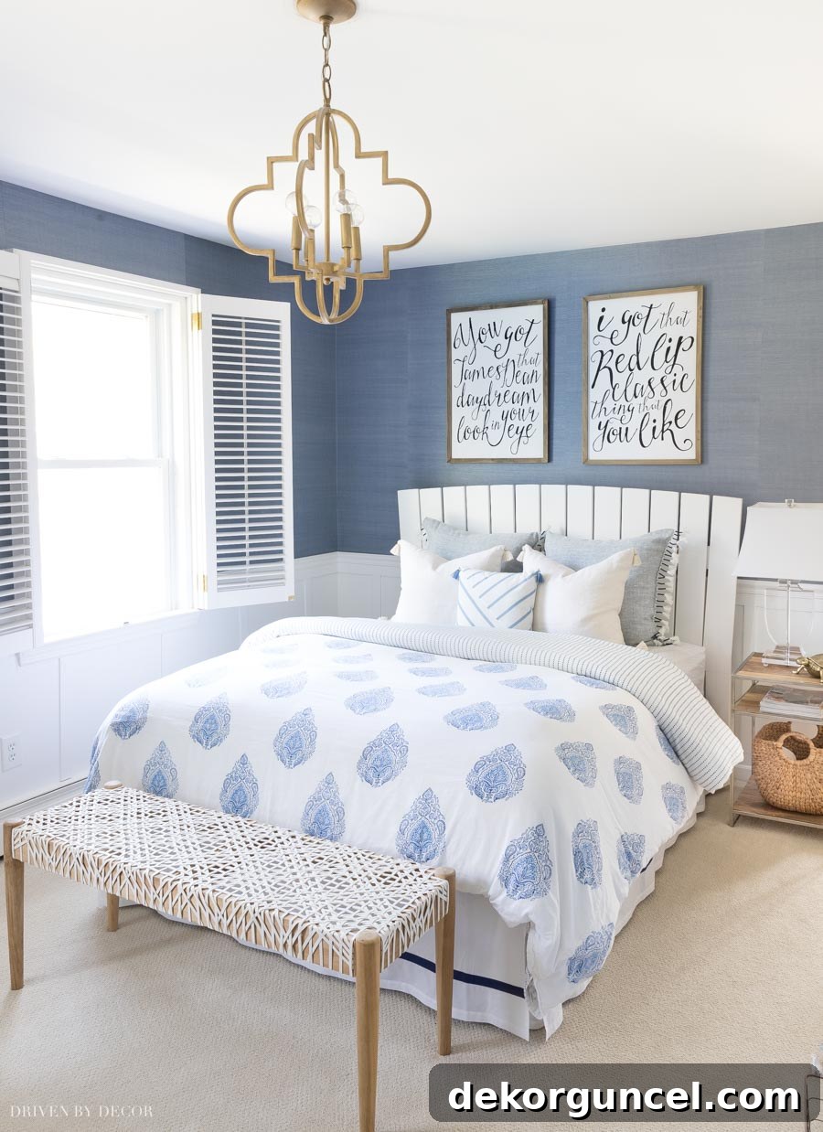 Love the gold quatrefoil pendant in this bedroom!