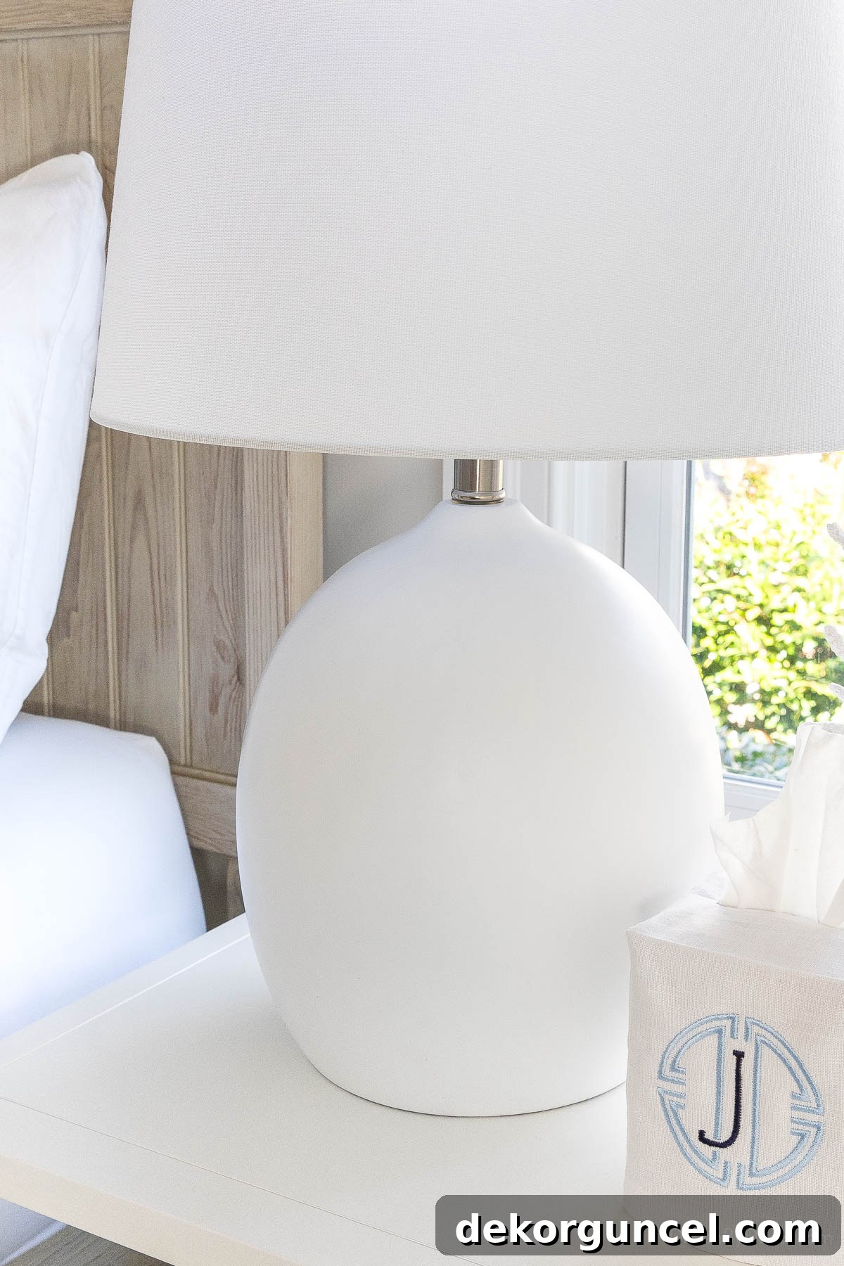 Gorgeous white concrete table lamp, perfect for bedside tables