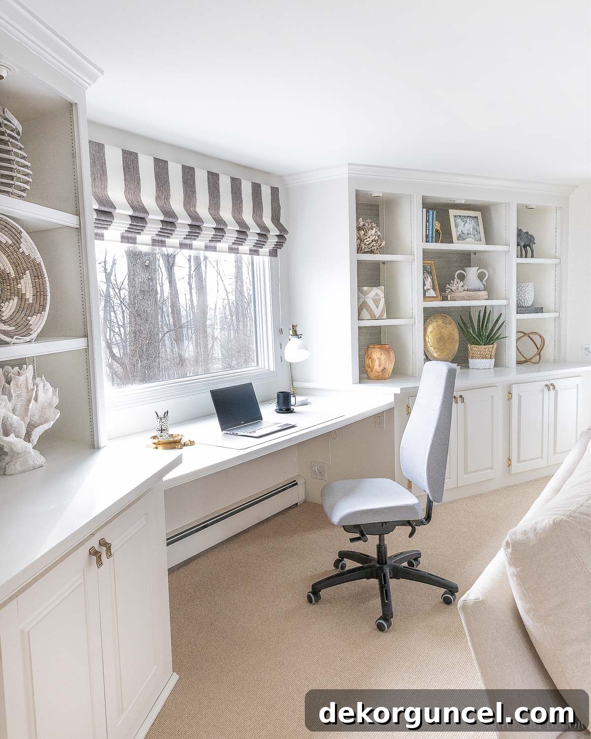 Sharing my best desk organization ideas! Achieve a tidy workspace with these practical tips.