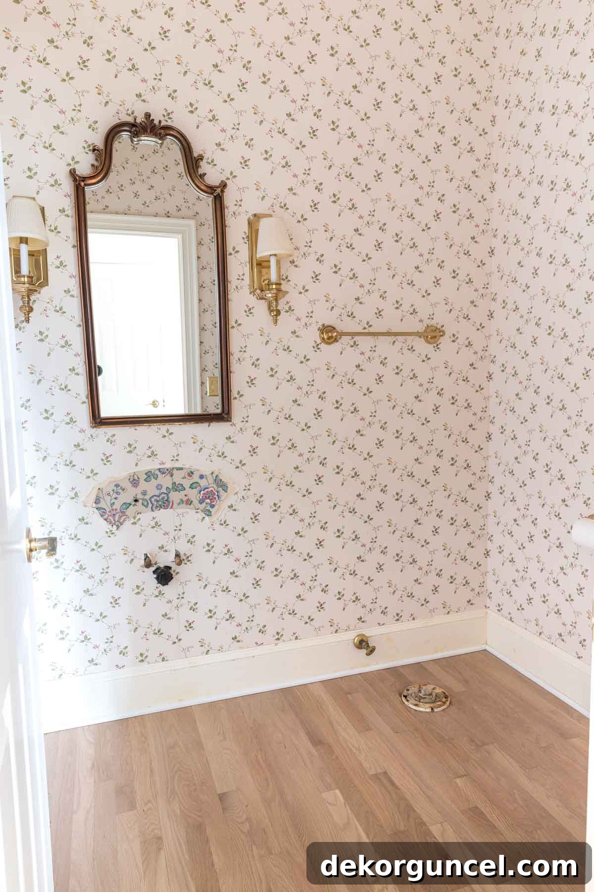 Our hall bathroom in its original state, before beginning its exciting renovation.