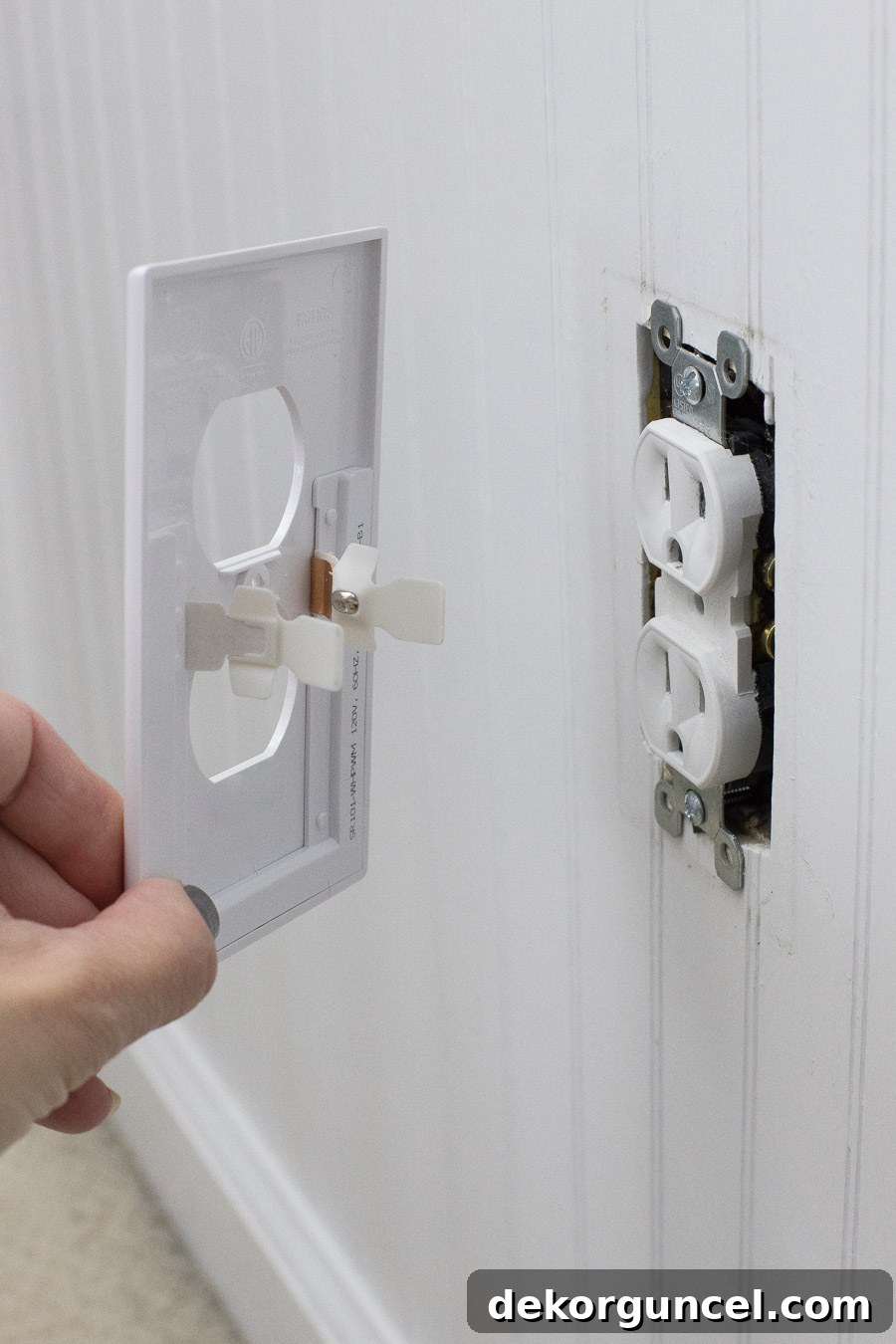 Have and LOVE this! A simple snap-in outlet cover that has a built in nightlight!
