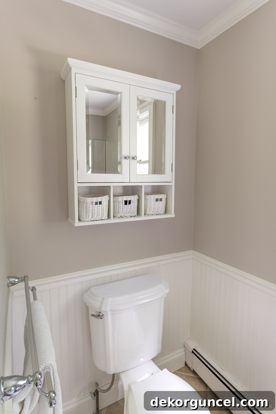 Smart Storage Hacks for Tiny Bathrooms 17 SO great for over the toilet storage in a bathroom!