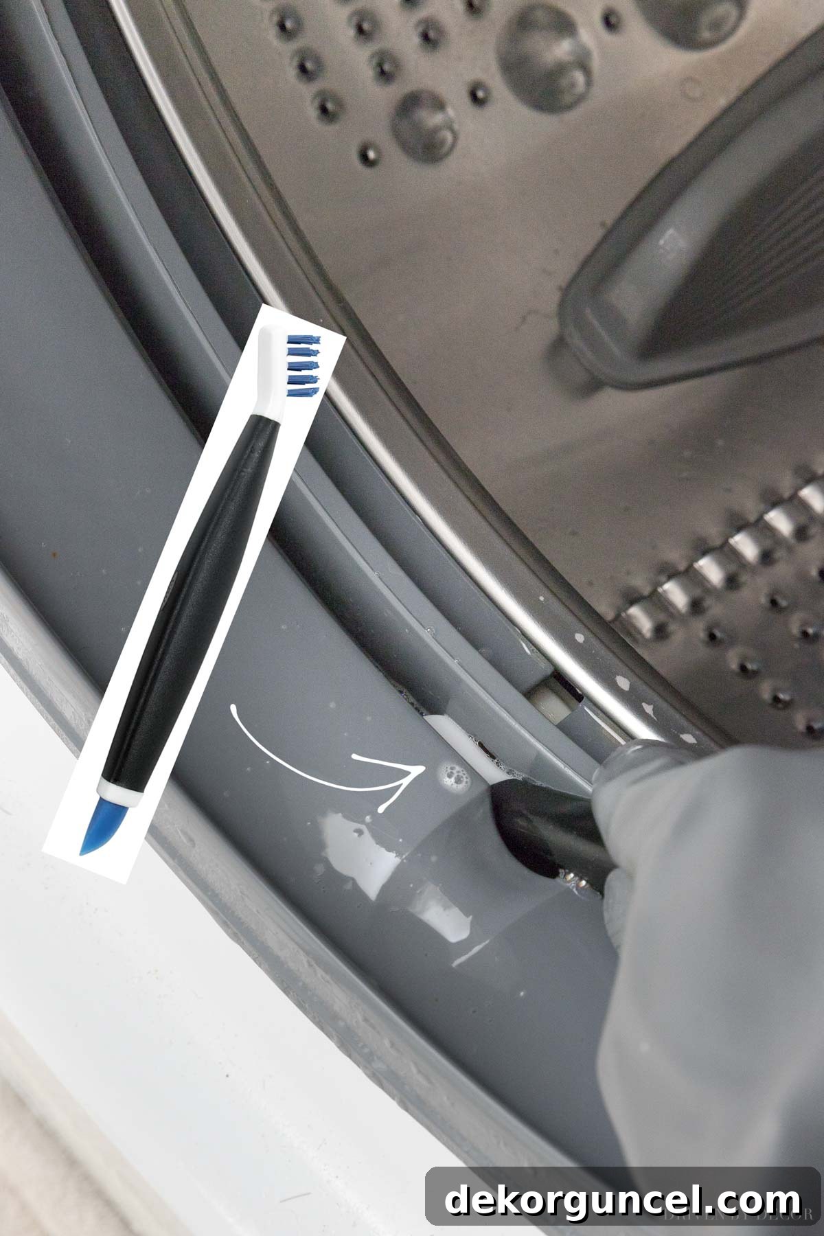Favorite cleaning tool to clean your washing machine seal effectively