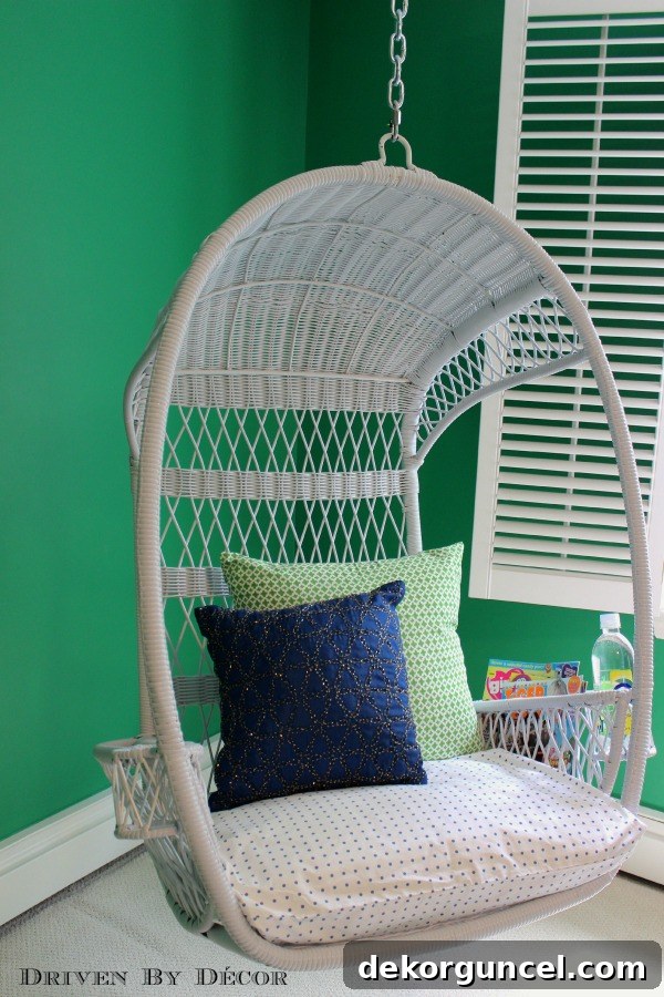 So many cute hanging swing chairs in this post!