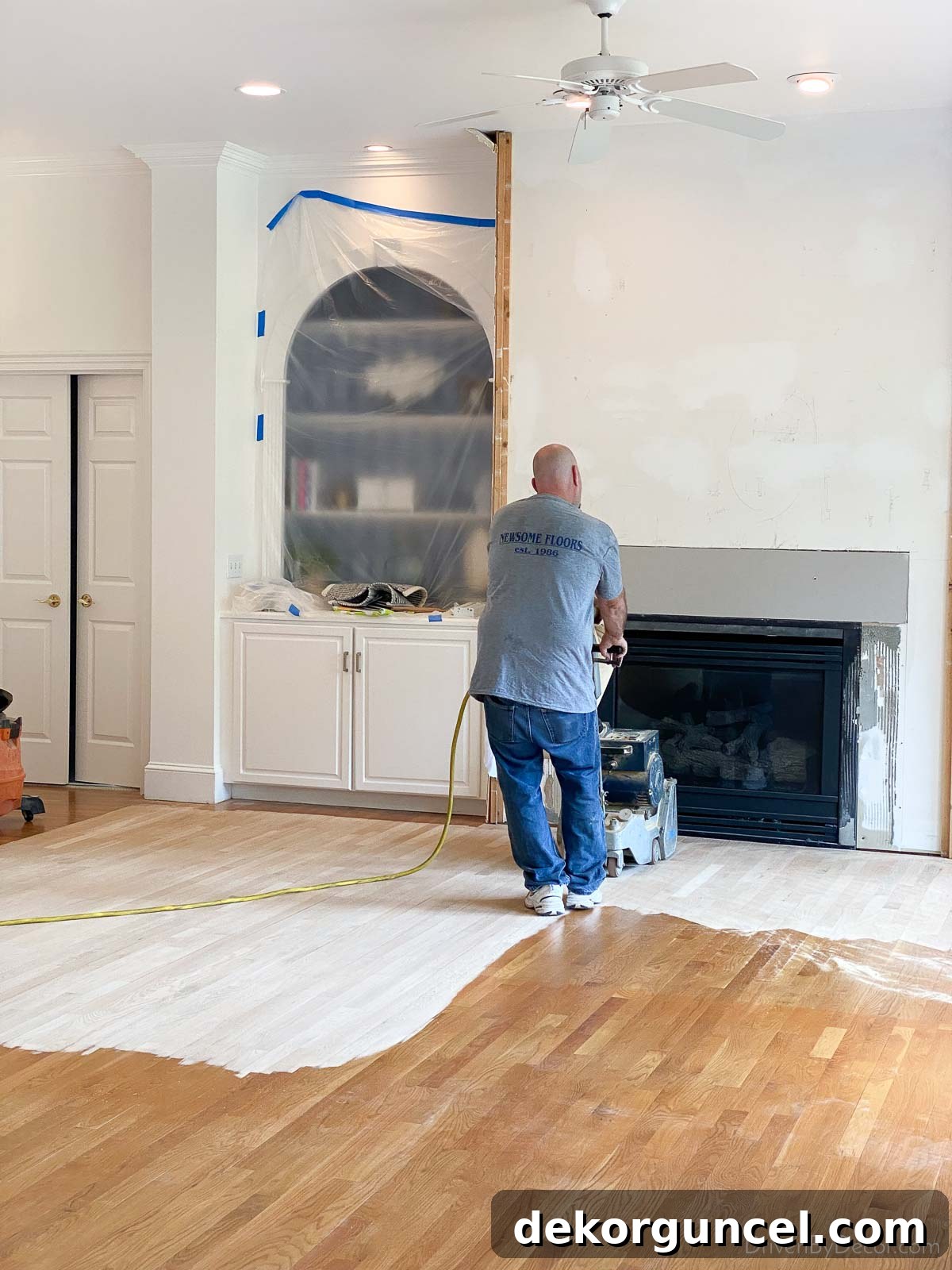 The step by step of refinishing hardwood floors
