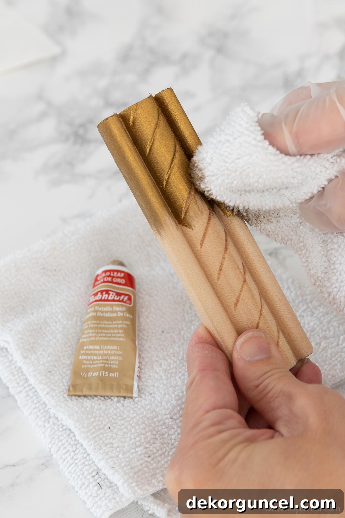 How to apply Rub 'n Buff