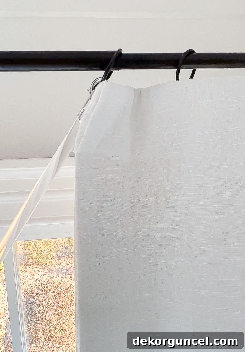 Curtain ring stuck on telescoping curtain rod