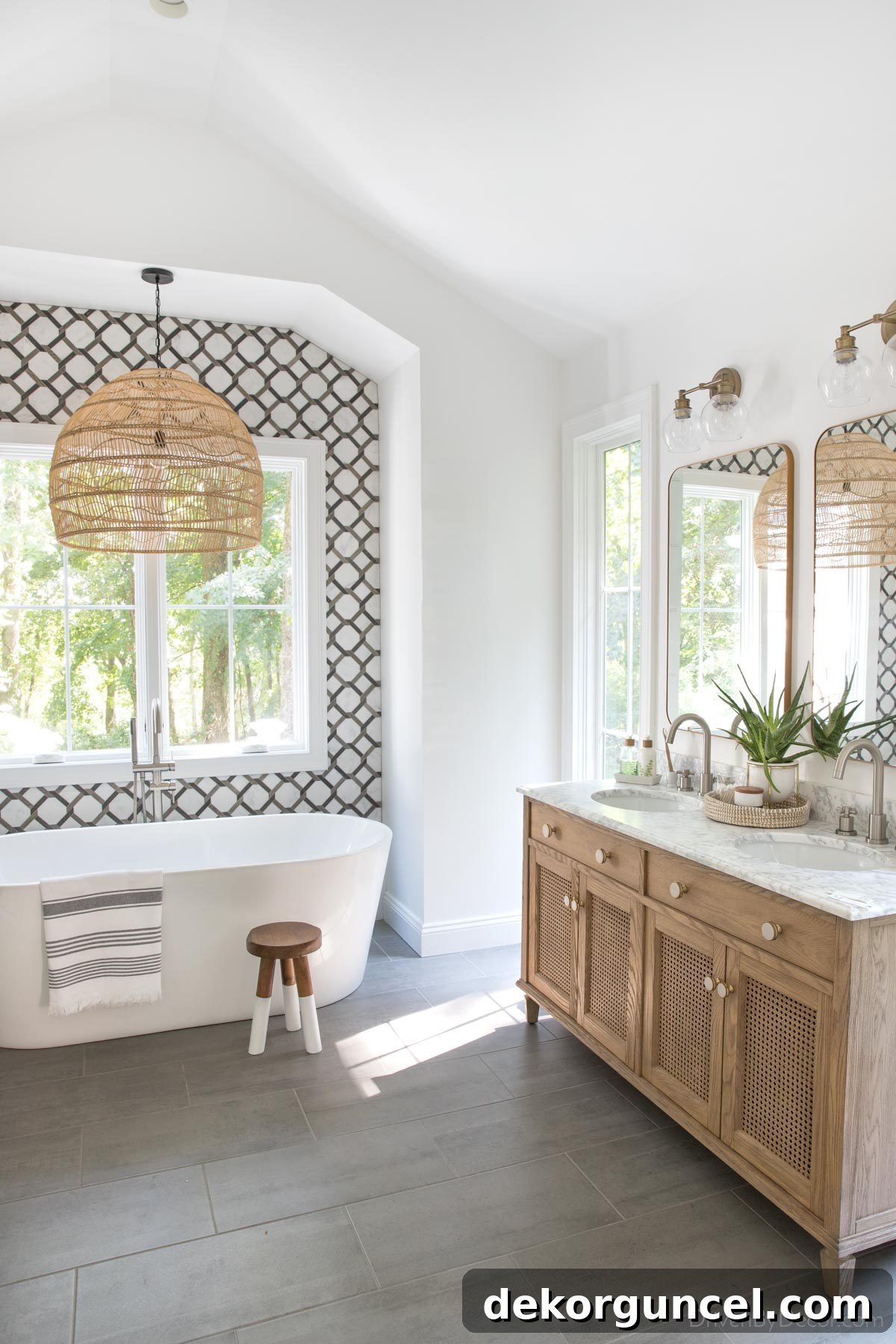 Chantilly Lace paint color in matte on bathroom walls