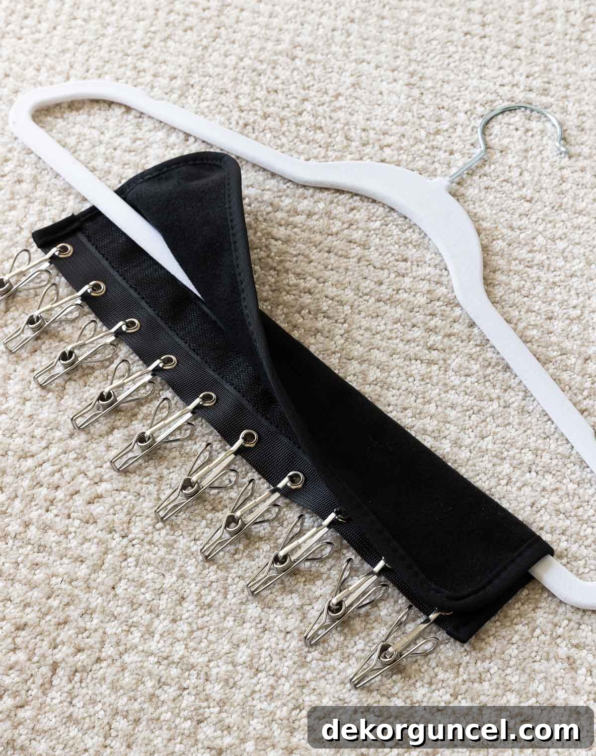 Cap organizer fastening onto a standard hanger, an efficient closet organization solution for baseball caps