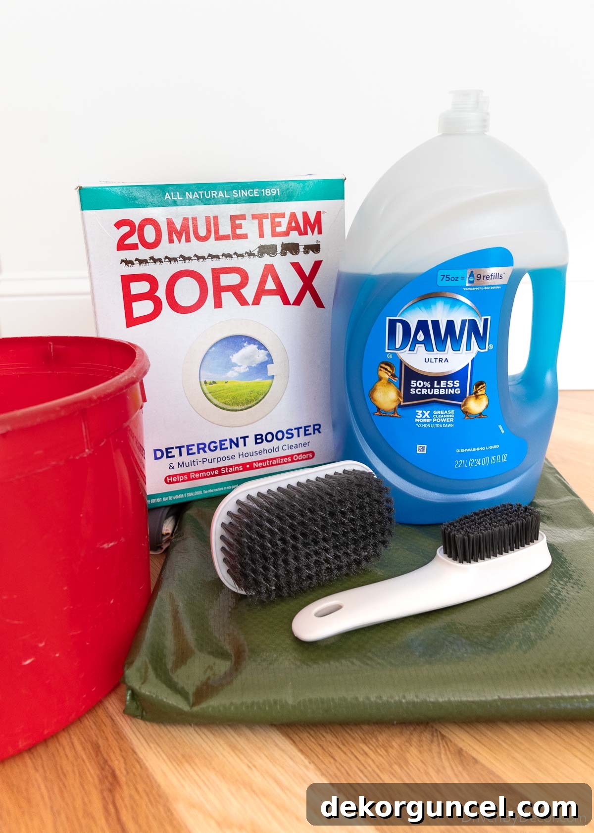 Banish Pollen: Essential Tools for a Spotless Porch & Outdoor Furniture 3 The ingredients for a homemade cleaning solution: borax and Dawn dish soap