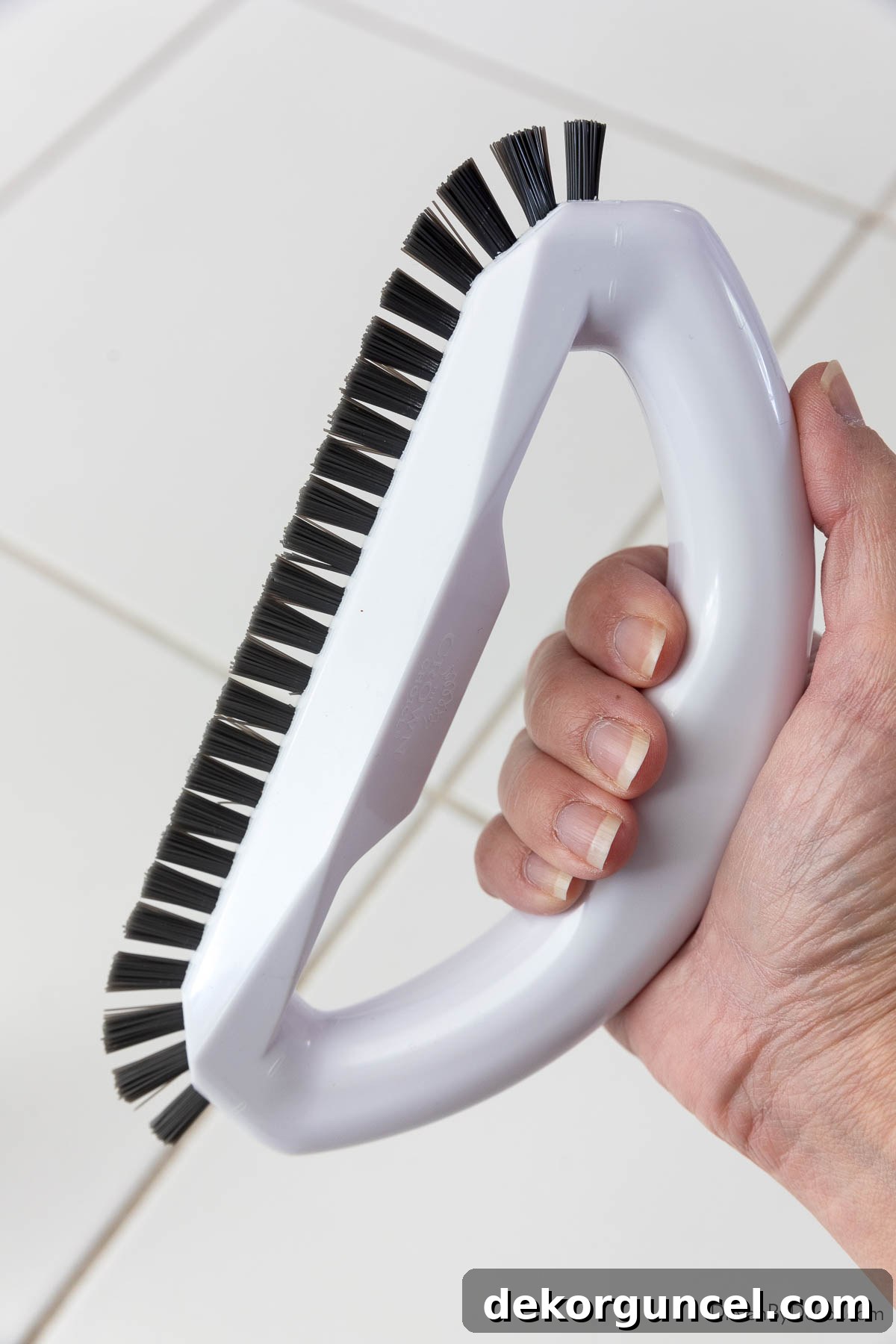 Grout cleaning brush that's great for cleaning corners and edges
