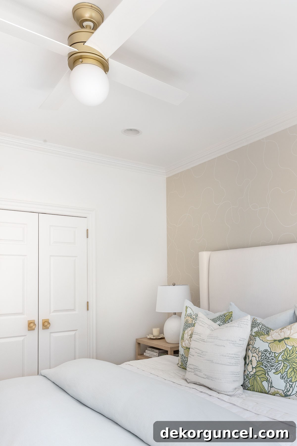 Brass ceiling fan with globe light