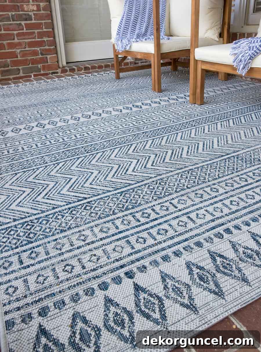 Love this blue indoor/outdoor rug!