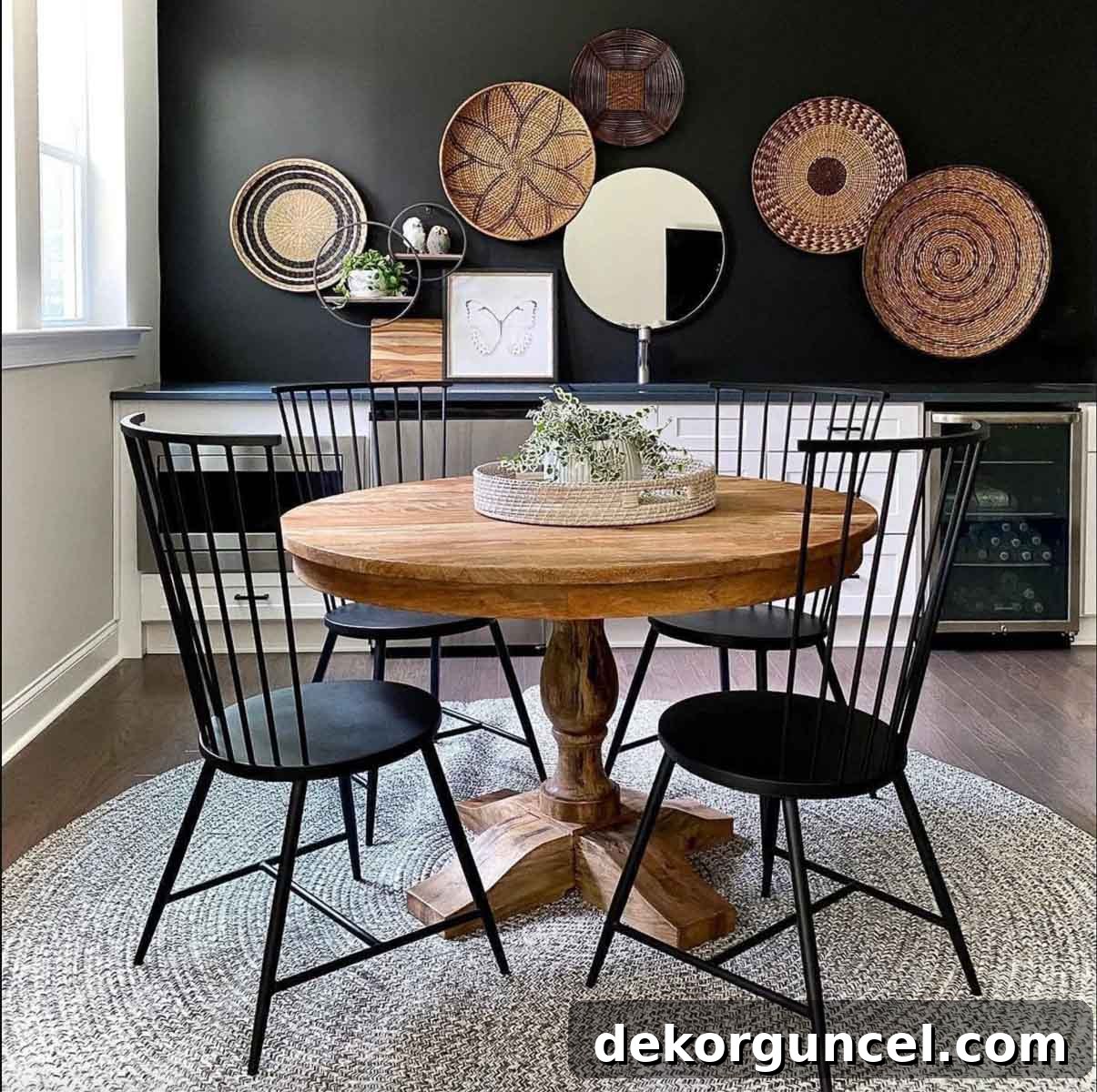 Modern version of the classic Windsor chair, perfect for a stylish dining room