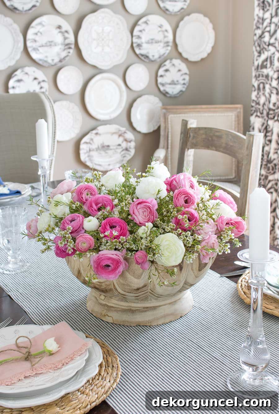 Fill a bowl or vase with a mix of ranunculus and wax flowers for a beautiful, simple spring table decoration!