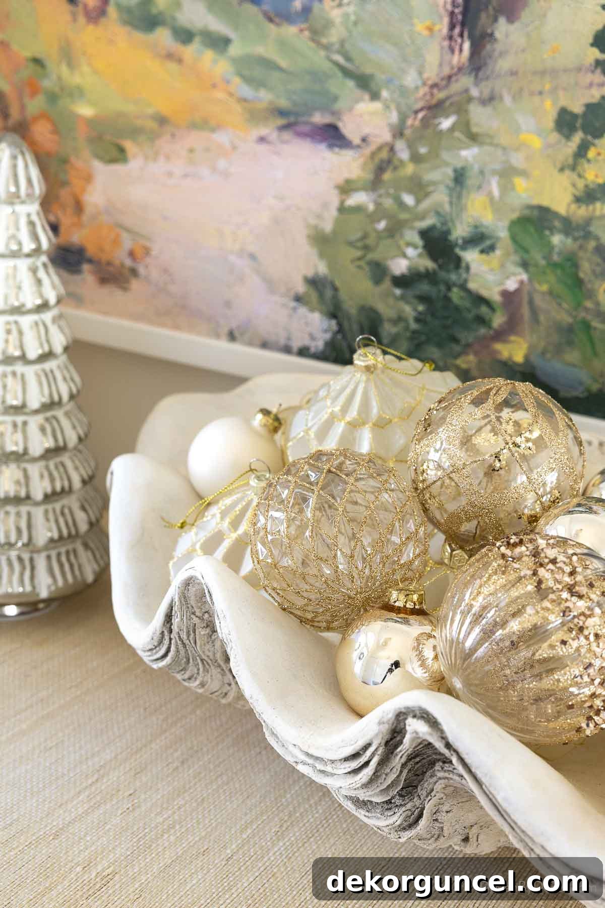 Ornaments in large decorative shell